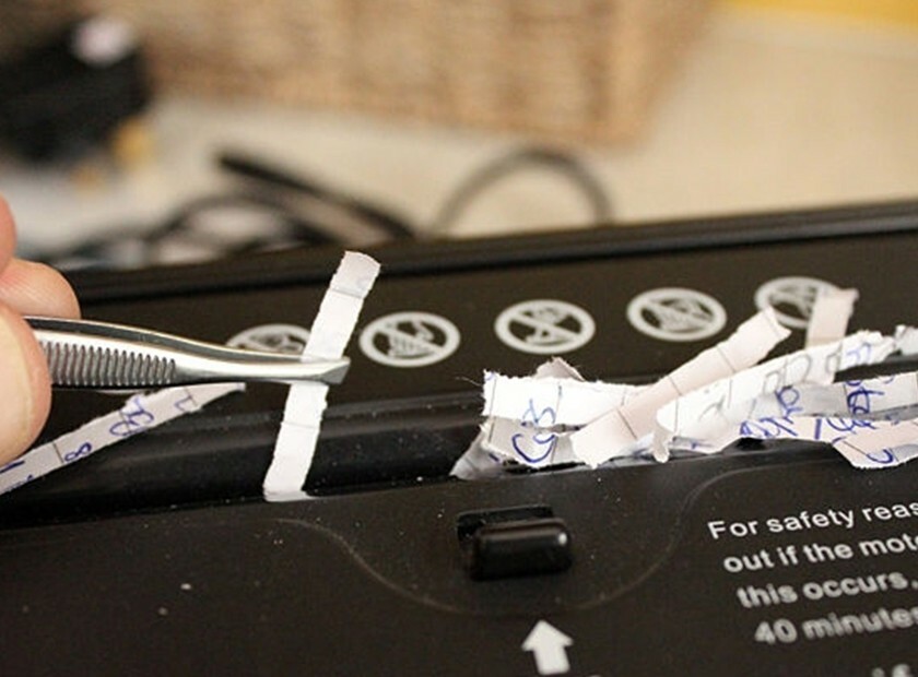 Hướng dẫn khắc phục máy hủy tài liệu bị kẹt giấy khi hủy